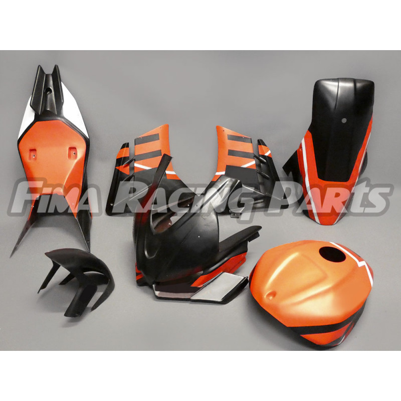 Design 108 Ordinateur sous la course