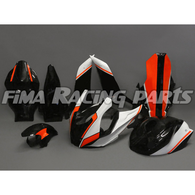 Design 130 orderable under racing clothing